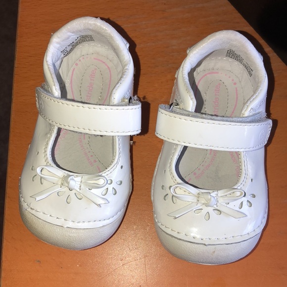 White Mary Jane baby girl Stride Rite shoes - Picture 2 of 4